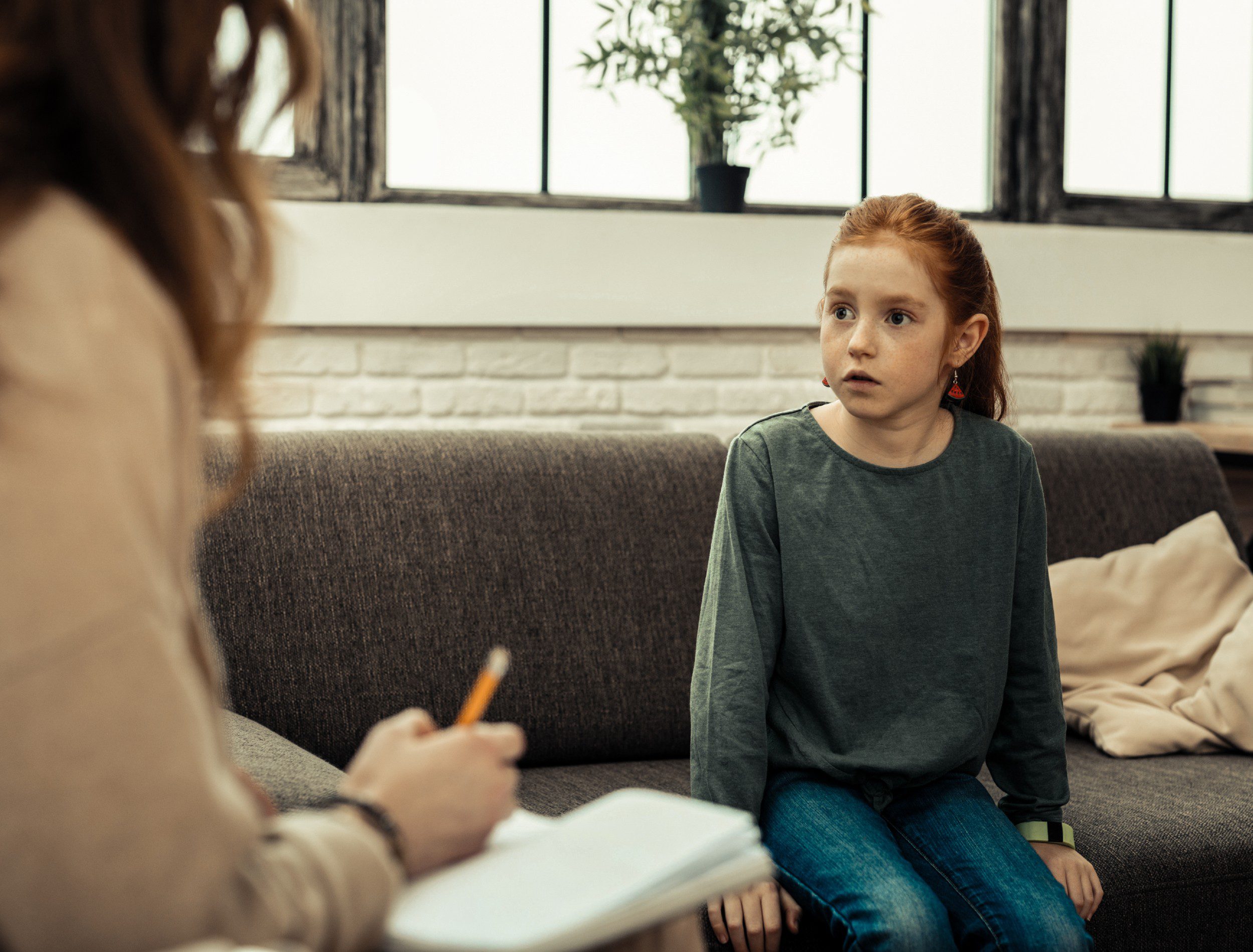 Psykoterapeuter er i berøring med barnets lov